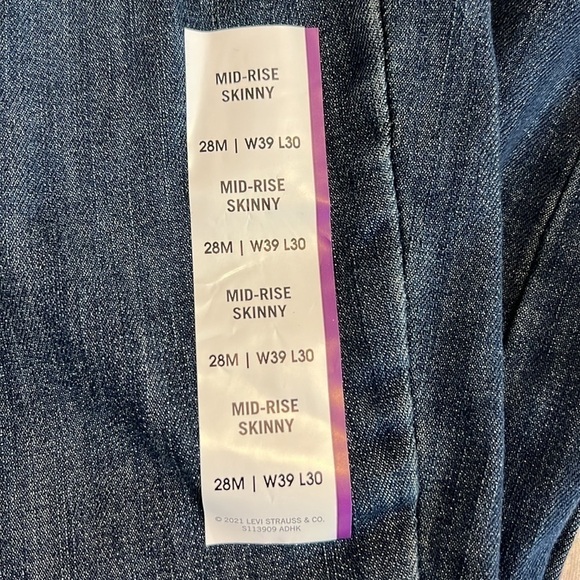 NWT Levi Strauss Signature Gold Mid-Rise Skinny Stretch Jeans 28M / W39 L30 - Picture 11 of 17